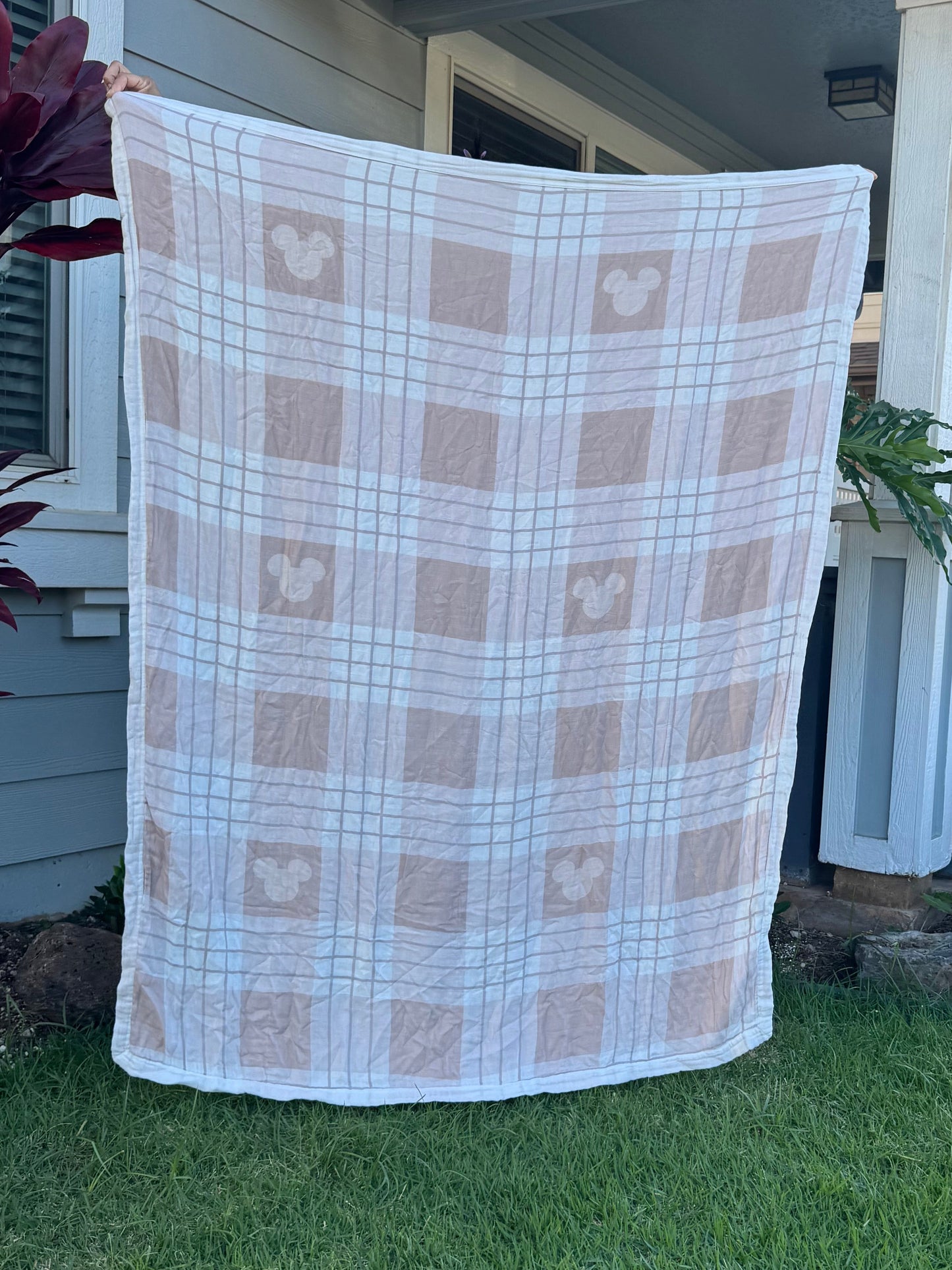 Lightweight Blanket