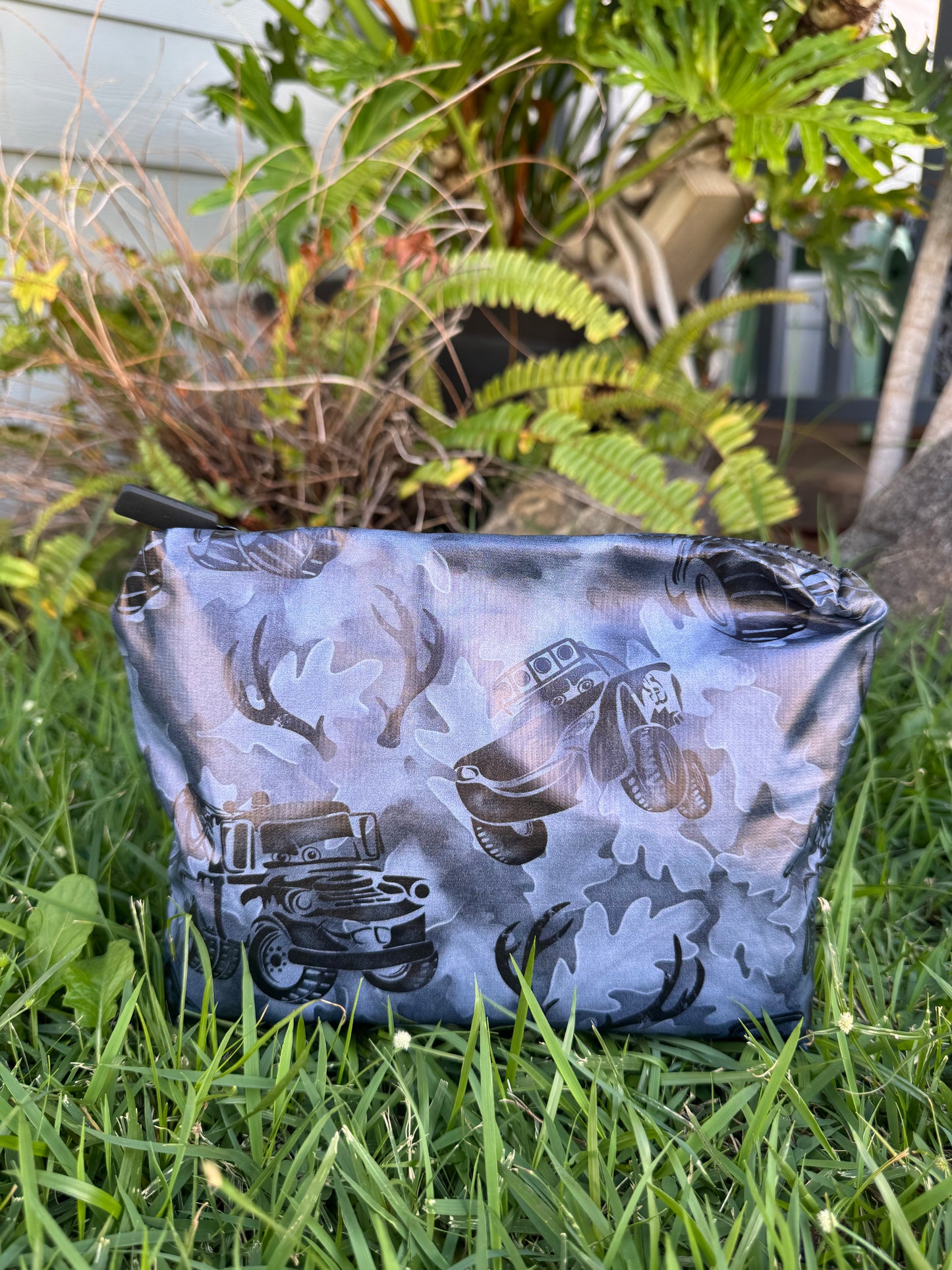 Medium Splash Proof Pouch