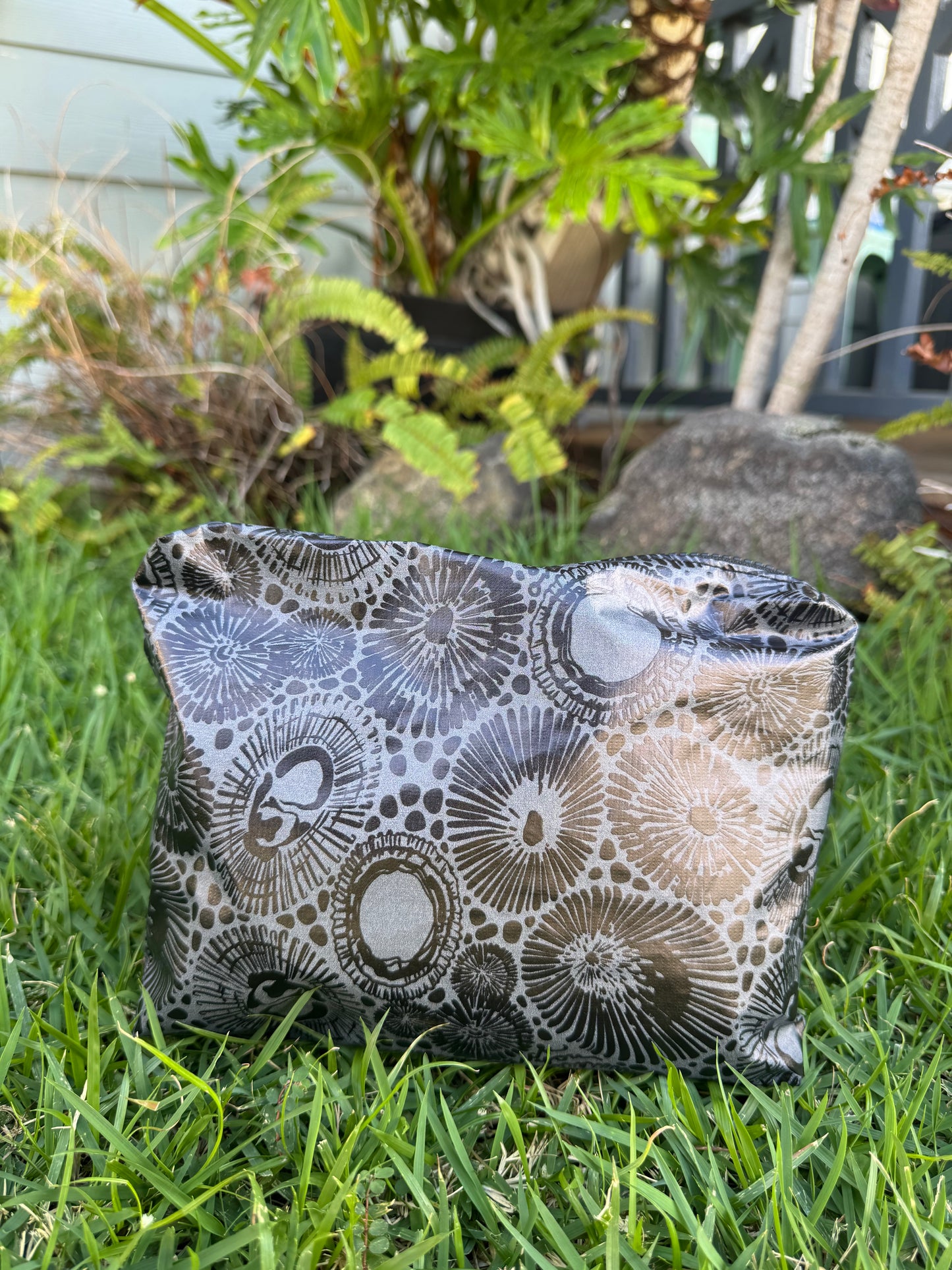 Medium Splash Proof Pouch